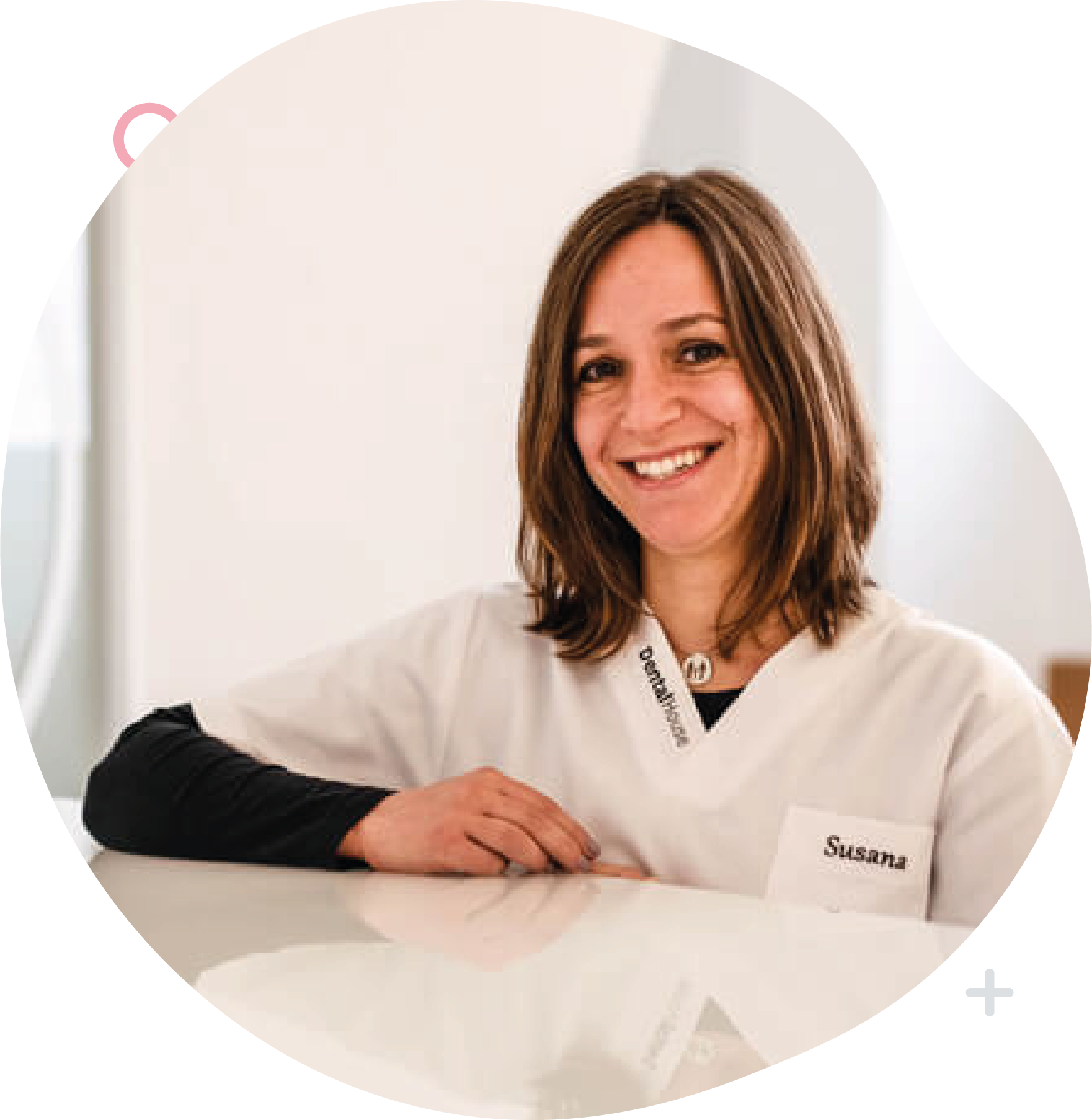 https://v2020.mydentalhouse.com/wp-content/uploads/susana.png
